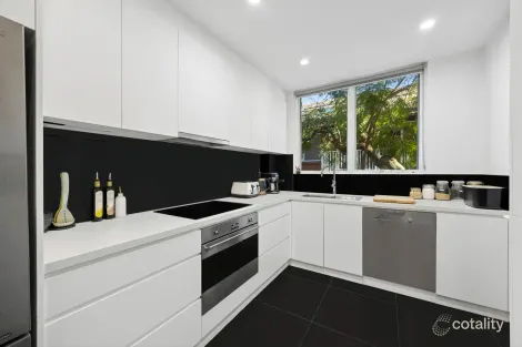 Property photo of 1/105 Pacific Parade Dee Why NSW 2099