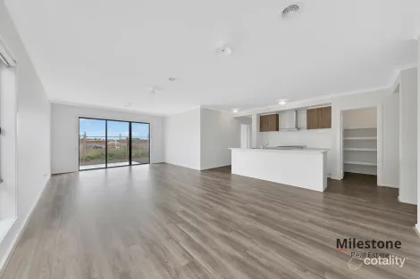 Property photo of 34 Cook Road Melton South VIC 3338