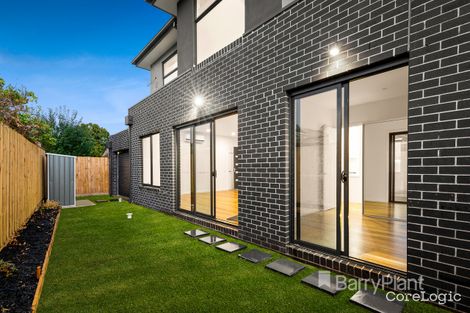 Property photo of 2/26 Bunker Avenue Kingsbury VIC 3083