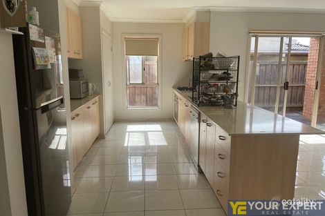 Property photo of 14 Pepperbush Circuit Cranbourne VIC 3977