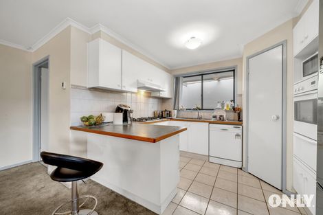 Property photo of 6 Sandhurst Mews Hampton Park VIC 3976