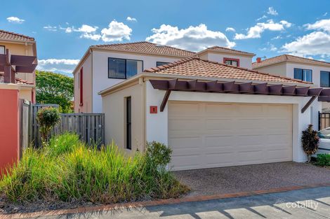 Property photo of 1/302 Christine Avenue Varsity Lakes QLD 4227