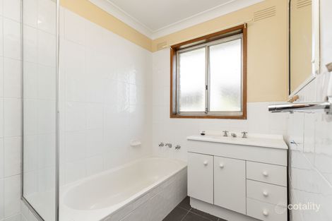 Property photo of 41 Geneva Crescent Lake Albert NSW 2650