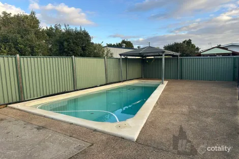21 Moran St, Svensson Heights, QLD 4670
