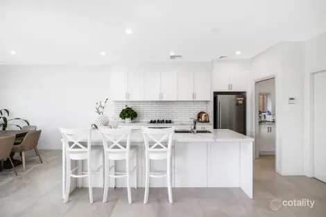 Property photo of 6 Thoroughbred Way Box Hill NSW 2765