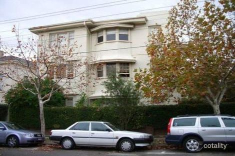 8/5 Robe St, St Kilda, VIC 3182