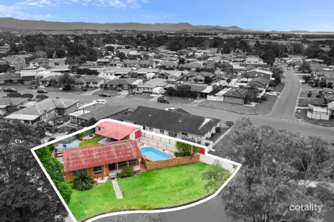 Property photo of 4 McGill Close Albion Park NSW 2527