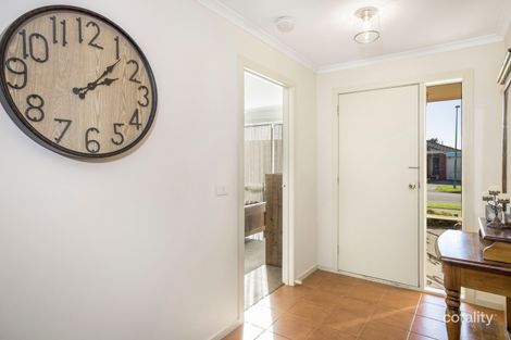 Property photo of 11 Oakman Way Hampton Park VIC 3976