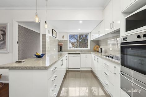 Property photo of 11 Ferndale Parade Highton VIC 3216