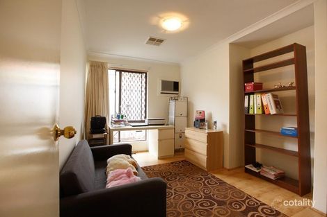 Property photo of 4 Allen Court Queens Park WA 6107