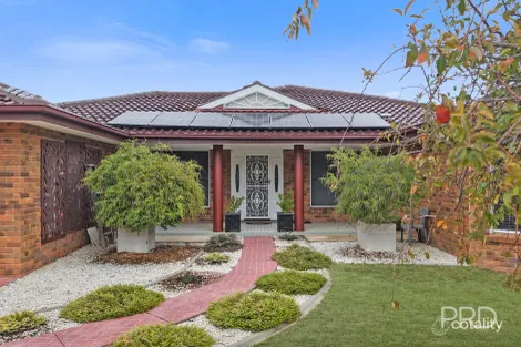 15a Bandalong St, Hillvue, NSW 2340