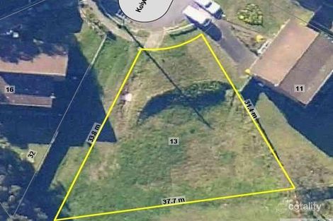 Property photo of 13 Koiyong Place Bolton Point NSW 2283