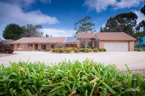2 Bowkett Cl, Romsey, VIC 3434