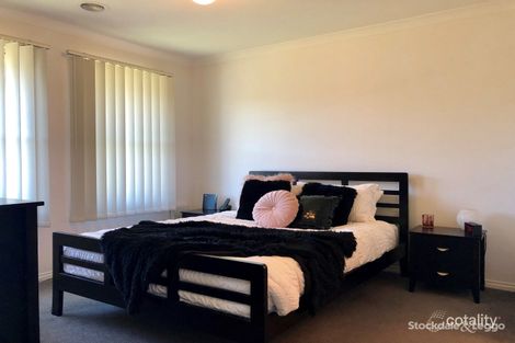 Property photo of 11 Southampton Drive Langwarrin VIC 3910