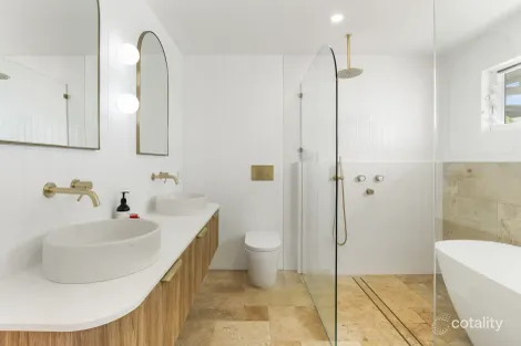 Property photo of 9 Pacific Drive Banora Point NSW 2486