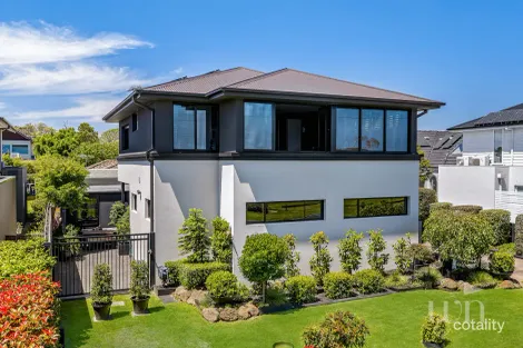 1/13 Alexander Ave, Mornington, VIC 3931