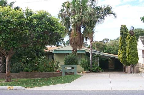 15 Scalby St, Scarborough, WA 6019