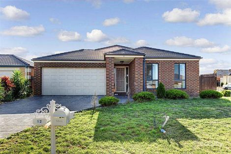 12 Dobell Cres, Caroline Springs, VIC 3023