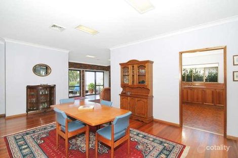 Property photo of 4 Kenmare Avenue Berkeley Vale NSW 2261