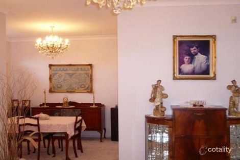 Property photo of 14 Spikes Court Arundel QLD 4214