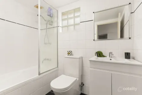 Property photo of 8/128 Cathedral Street Woolloomooloo NSW 2011