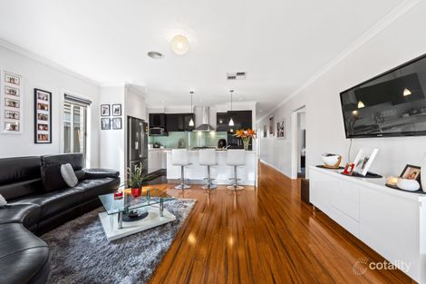 Property photo of 22 Luxor Drive Fraser Rise VIC 3336