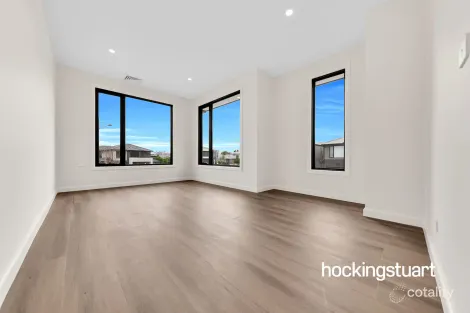 Property photo of 1/2 Observation Way Roxburgh Park VIC 3064