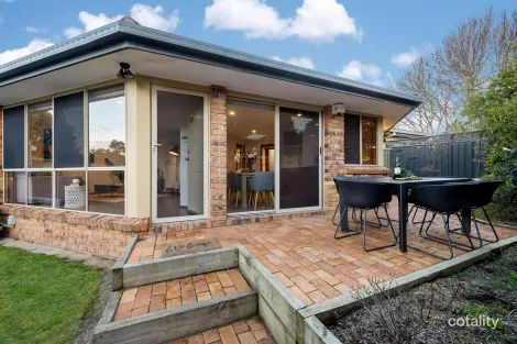 25/9-11 Mcclintock St, Lyneham, ACT 2602