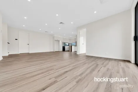 Property photo of 71 Arena Avenue Roxburgh Park VIC 3064