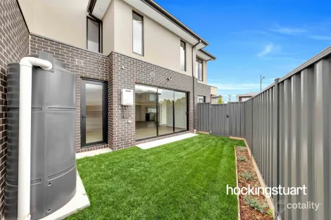 Property photo of 71 Arena Avenue Roxburgh Park VIC 3064