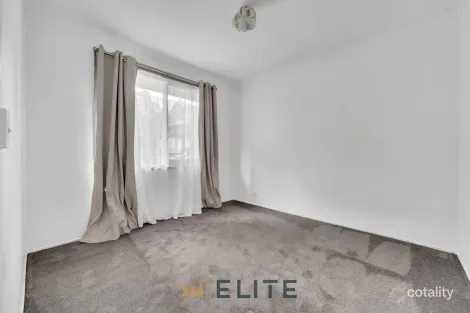 Property photo of 42 Bluegrass Crescent Pakenham VIC 3810