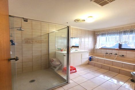 Property photo of 16 Cordelia Grove St Albans VIC 3021