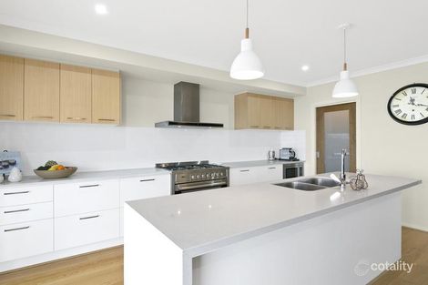 Property photo of 2 Yallock Circuit Torquay VIC 3228
