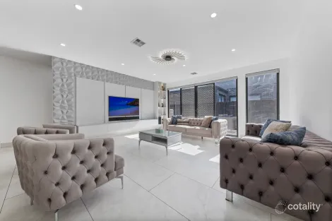 Property photo of 3 Adansonia Circuit Mickleham VIC 3064