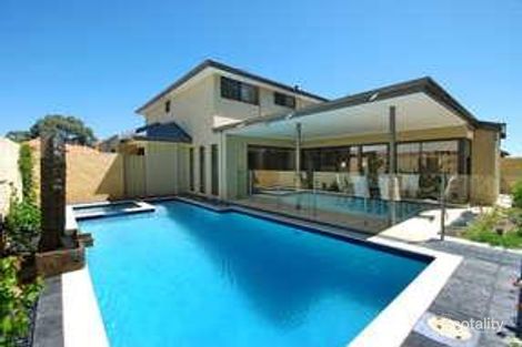 Property photo of 11 Avalon Rise Carine WA 6020