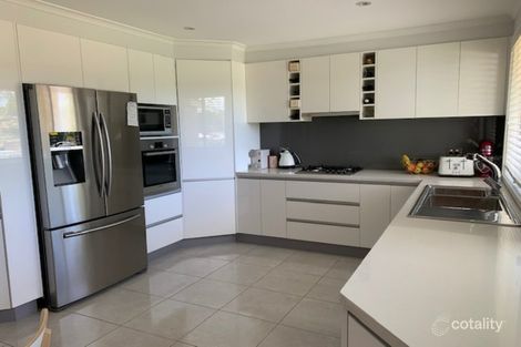 Property photo of 10 Summercrop Place Werrington Downs NSW 2747