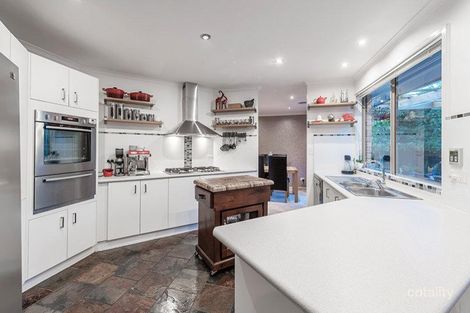 Property photo of 6 Swansea Court Craigieburn VIC 3064