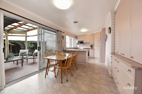 Property photo of 5 Merton Close Mount Waverley VIC 3149