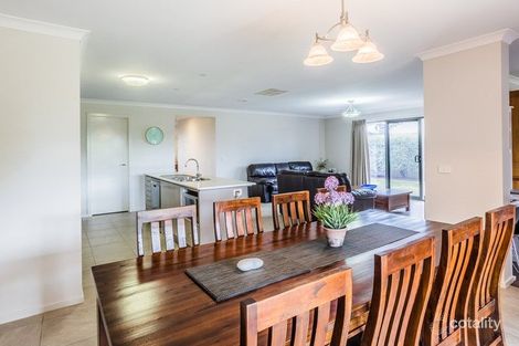 Property photo of 8 Whitby Close Echuca VIC 3564