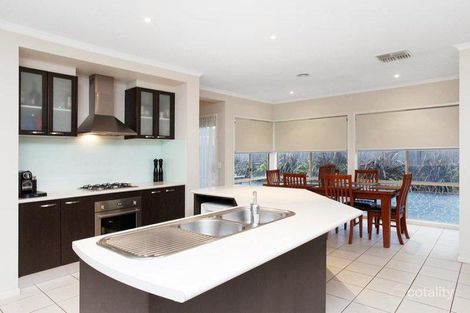 Property photo of 1 Southerly Place Tarneit VIC 3029