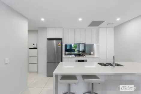 202/3 Grout St, Macgregor, QLD 4109