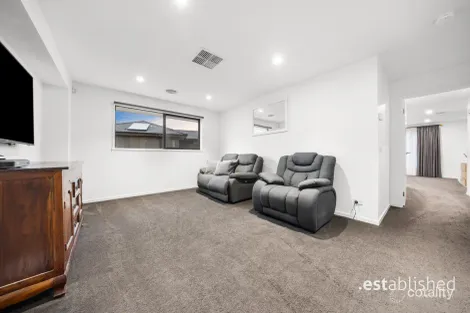 Property photo of 29 Payson Drive Point Cook VIC 3030