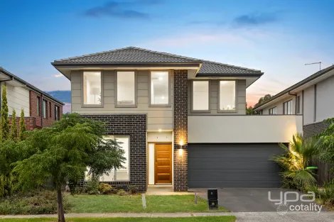 8 Roundhay Cres, Point Cook, VIC 3030