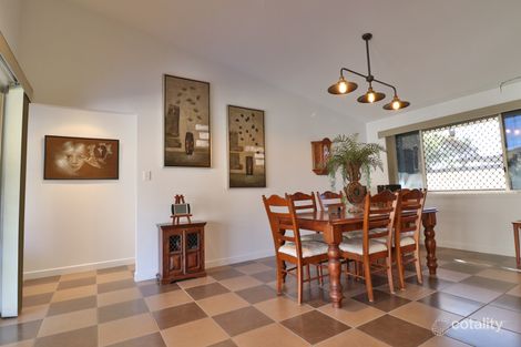 Property photo of 4 Lady Penrhyn Drive Eli Waters QLD 4655