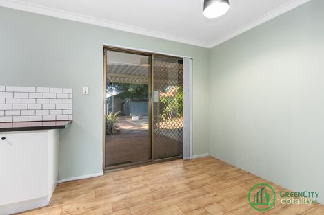 18 Lowanna Way, Armadale, WA 6112