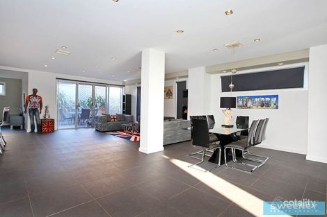 Property photo of 31 Caesia Way Caroline Springs VIC 3023