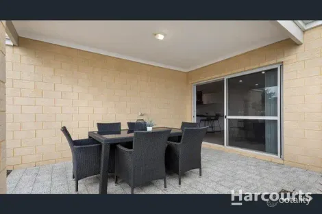 Property photo of 11 Tempranillo Rise Hocking WA 6065