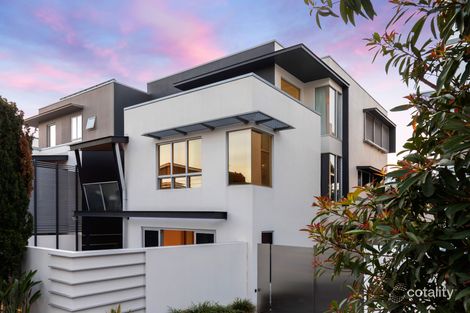 Property photo of 18 Midvale Lane Teneriffe QLD 4005