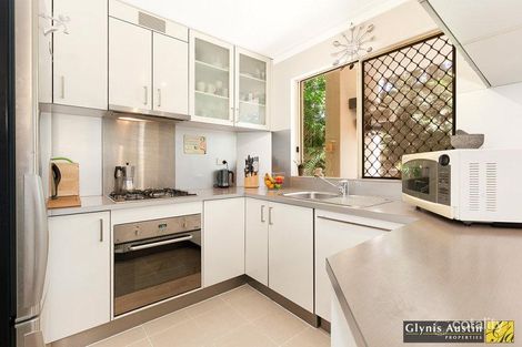 Property photo of 2/101 Junction Road Clayfield QLD 4011