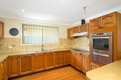 Property photo of 33 Red House Crescent McGraths Hill NSW 2756